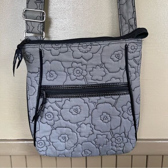 Thirty-One Quilted Poppy Floral Crossbody Bag Gray Black - Picture 2 of 11